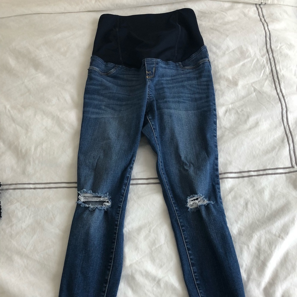 Maternity Distressed Skinny Jeans